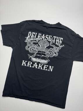 Release The Kraken T Shirt Mens L Black Octopus Pirate Ship Graphic Tee